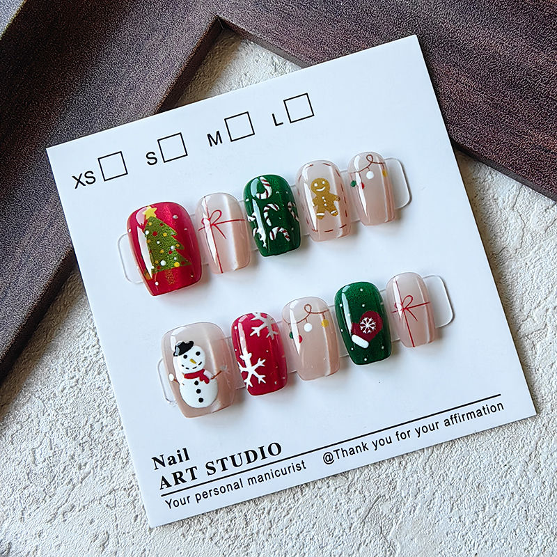 Christmas Tree Artificial - เล็บปลอมคริสต์มาสแบบกดติดครึ่งเล็บ 10 ชิ้น ลายต้นคริสต์มาสและหมีเกล็ดหิมะน่ารัก มนุษย์หิมะน่ารัก ถอดออกได้